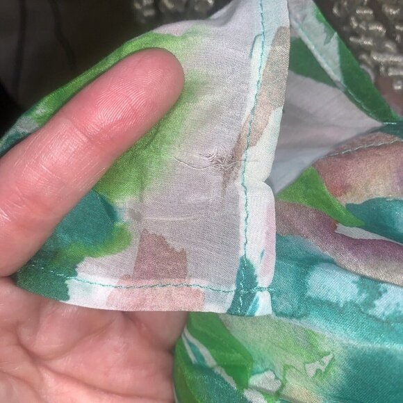 Blue Illusion Women's S Small 100% Silk Blouse Tropical Print NWT Lightweight - Picture 11 of 11